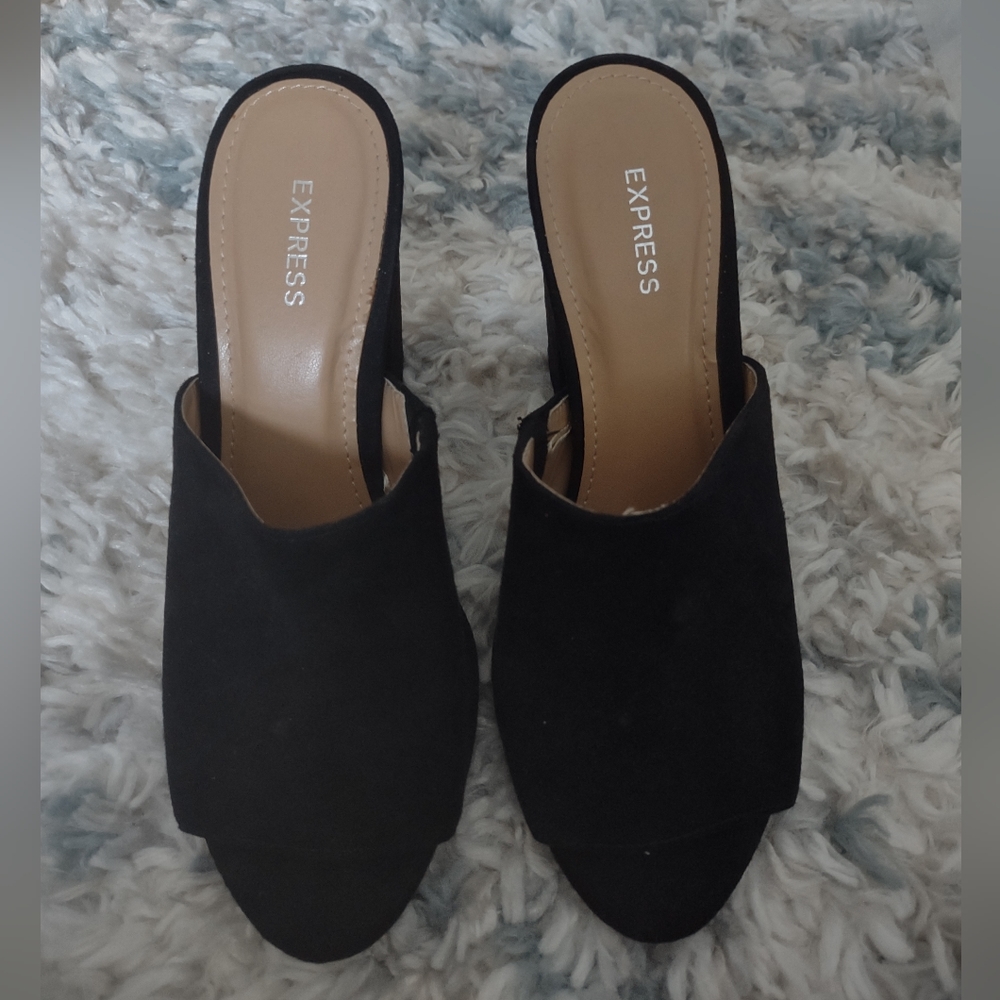 Leather shoe